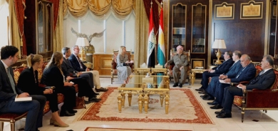 سەرۆك بارزانی پێشوازی لە شاندێكی هاوبەشی نوێنەرایەتییەكانی وڵاتان دەكات