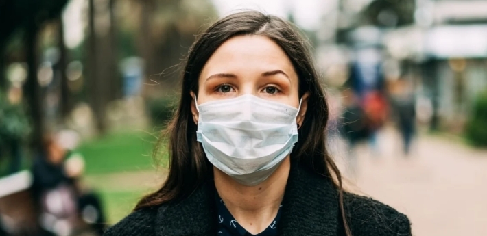 انتشار متحور جديد من كورونا يثير القلق.. هل نعود لارتداء الكمامات؟