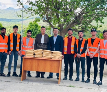 سەرۆكایەتی شارەوانی سیدەكان بەهەماهنگی لەگەڵ قائیمقامیەتی قەزای سیدەکان لە ڕێوڕسمێكدا ڕێز لە کرێکارانی ئەم دەڤەرە گیرا