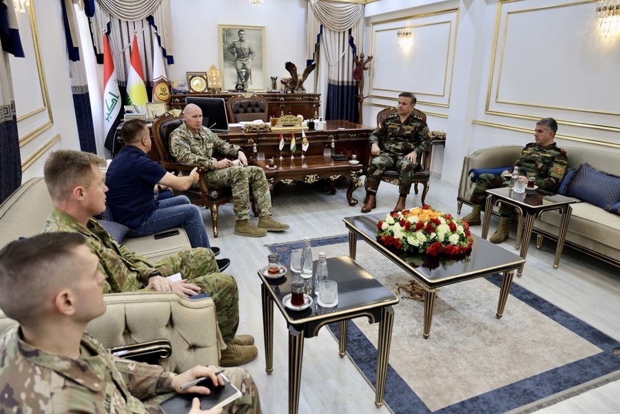 Şandeke Şêwirmendên hevpeymanî serdana wezareta pêşmerge kir