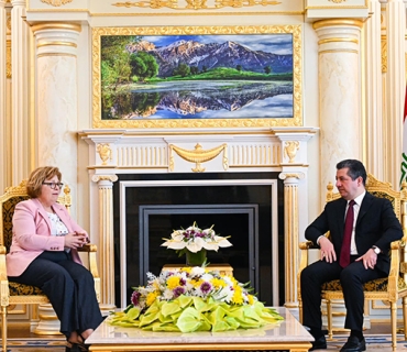 سەرۆکوەزیران مەسرور بارزانی پێشوازی لە یاریدەدەری وەزیری دەرەوەی ئەمەریكا دەکات