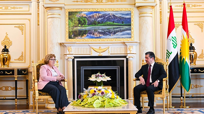 سەرۆکوەزیران مەسرور بارزانی پێشوازی لە یاریدەدەری وەزیری دەرەوەی ئەمەریكا دەکات