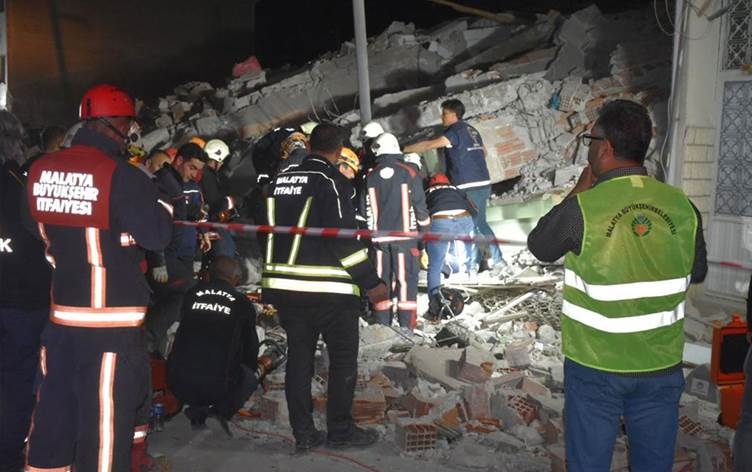 Li Meletiyê avahiyek hilweşiya: Kesekî canê xwe ji dest da