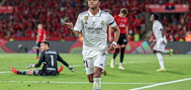 ريال مدريد يفوز بكأس الملك و يهنئه غريمه برشلونة