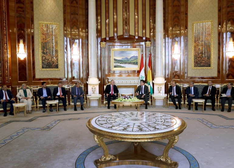 سه‌رۆك نێچيرڤان بارزانى پێشوازى له‌ شاندى كۆلێژێكى سه‌ربازيى عێراقى كرد