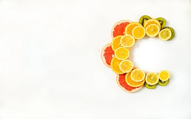 باشترین سەرچاوە  خۆراكییەكانی ڤیتامین C