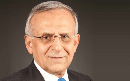 هوشەنگ ئەمیرئەحمەدی  تایبەتمەندی پەیوەندییە نێودەوڵەتییەكان لە زانكۆی ڕۆتگێرز بۆ گوڵان:     شەڕی ڕووسیا و ئۆكرانیا لە بەرژەوەندیی هەژموون و باڵادەستیی زیاتری ئەمریكایە