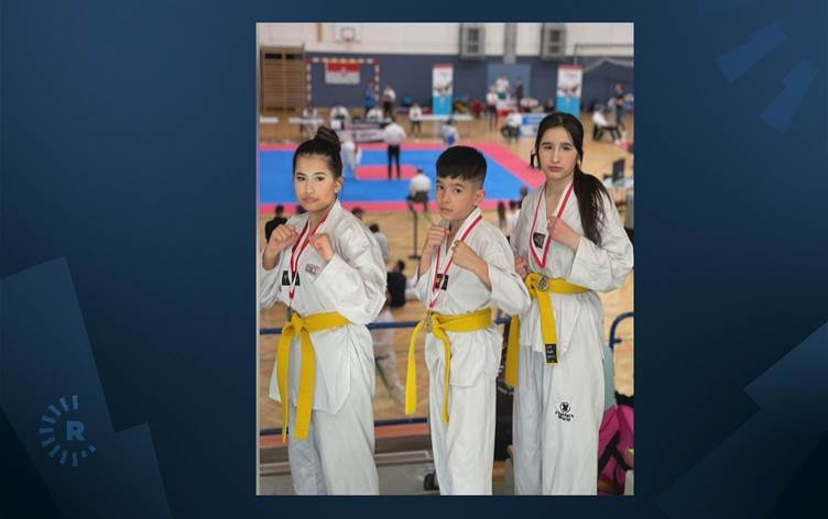 Li Nemsa 3 zarokên Rojavayê Kurdistanê bûn şampyonên taykwandoyê