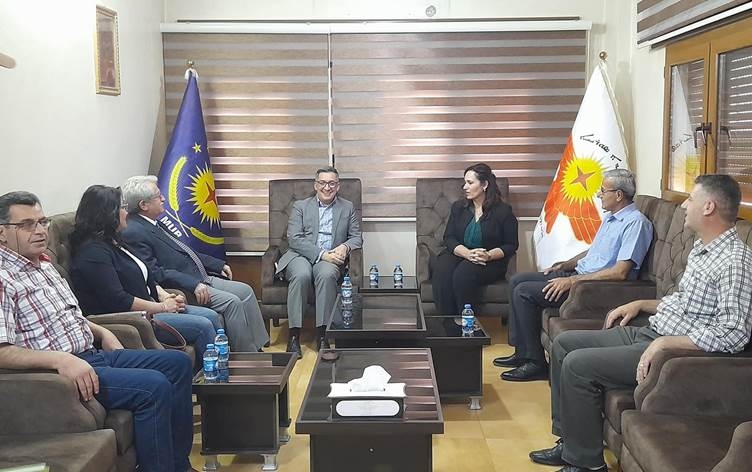 Nûnerê Amerîkayê bi Yekîtiya Siryanî û Rêkxistina Aşûrî re civiya