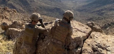 4 leşkerên Tirk hatin kuştin