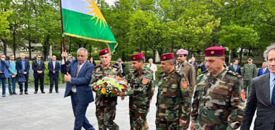 Şandeke Pêşmerge li Parîsê ligel berpirsên leşkerî dicive