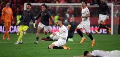 إشبيلية يعبر يوفنتوس ويلاقي روما في نهائي يوربا ليغ