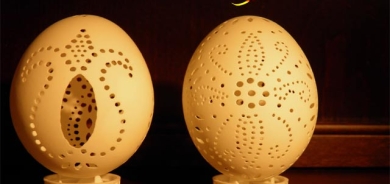 هێلكەی بە نەخش و ڕەنگدار