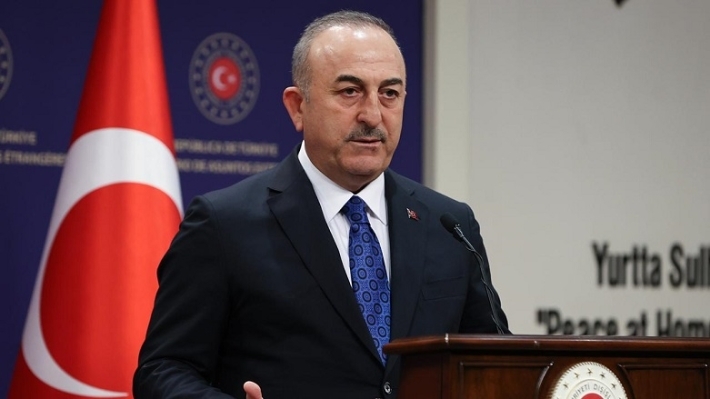 Çavuşoglu: Ger em bibêjin em ê hemû penaberên Sûrî bişînin, ne rast e
