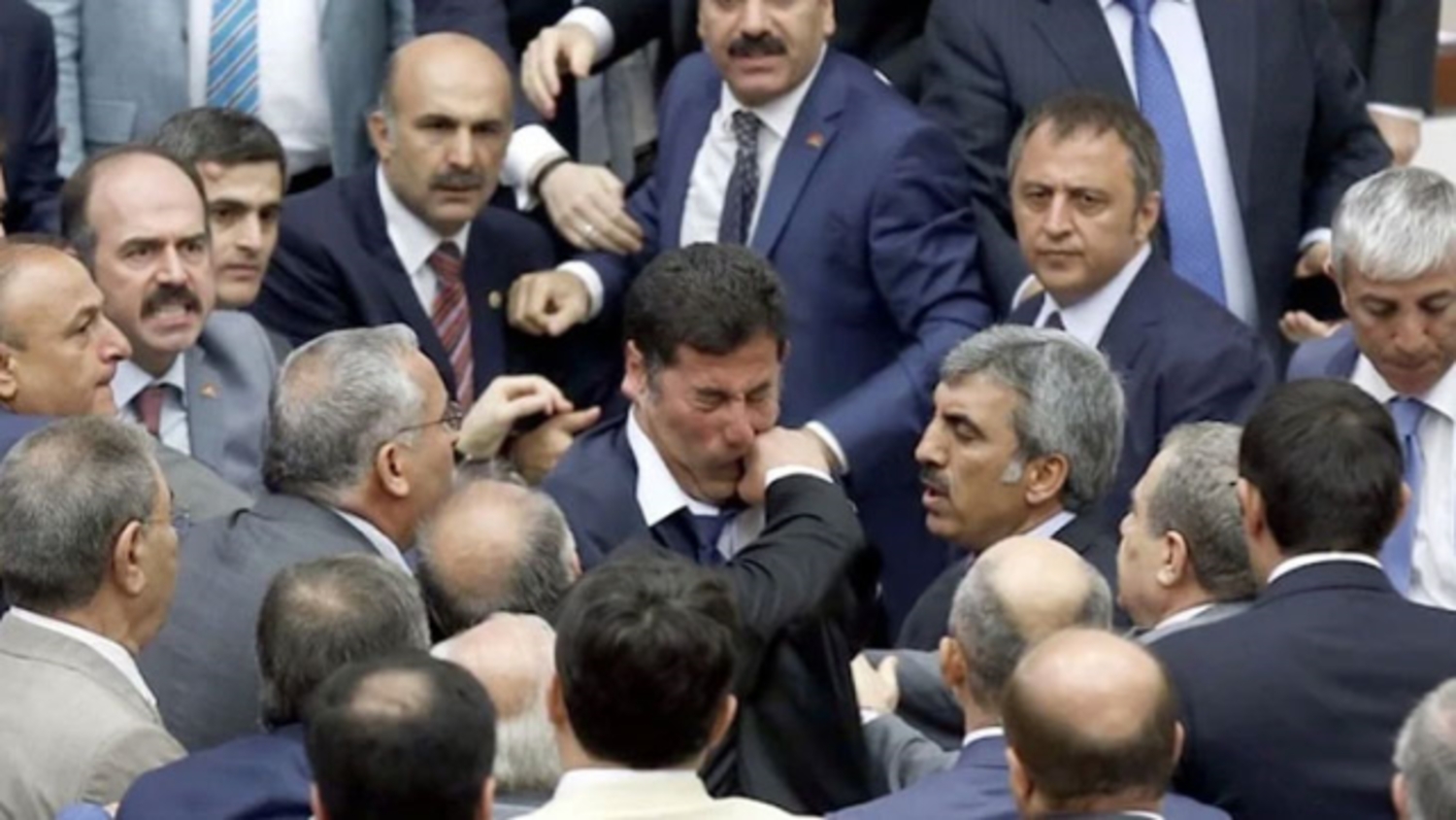 إردوغان أم كليتشدار أوغلو... مَن سيستفيد من أصوات أوغان؟