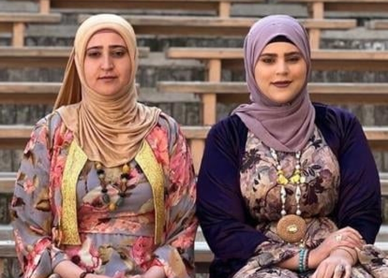 دوو خوشكی نابیست باسی ئاریشەكانی ژیان و سەركەوتنەكانی خۆیان بۆ گوڵان دەكەن