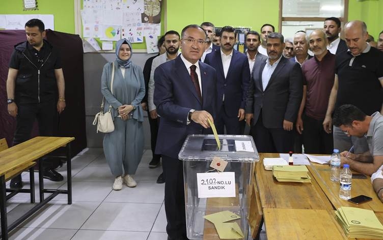 Bozdag: Bawer im piraniya xelkê me dê beşdarî gera duyem a hilbijartinê bibin