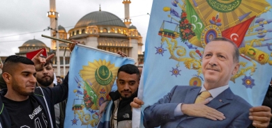 إردوغان إلى «تصفير» المشكلات مع الجوار ومواصلة «لعبة التوازن» بين الشرق والغرب