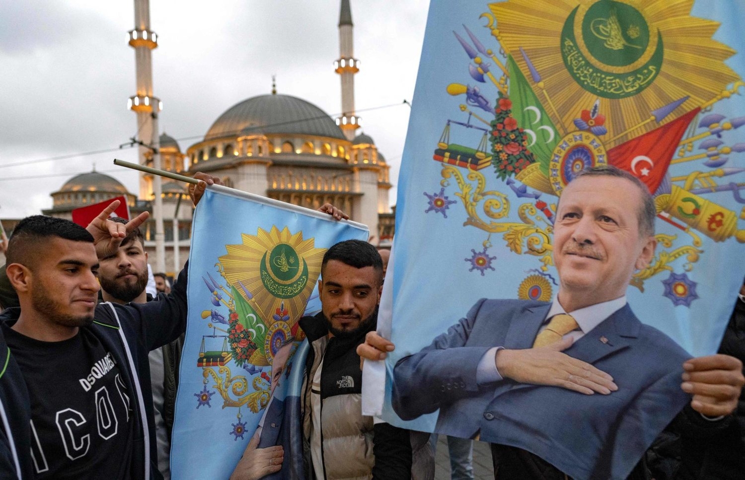 إردوغان إلى «تصفير» المشكلات مع الجوار ومواصلة «لعبة التوازن» بين الشرق والغرب