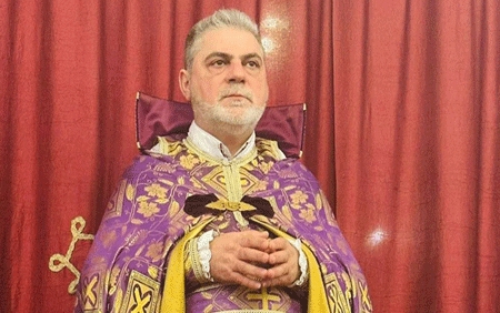 قەشە ماسیس شاهینیان  نوێنەری ئەرمەنی ئەرتودۆكس لە دهۆك بۆ گوڵان:     سەرۆك مسعود بارزانی كارێزما و ڕەمزی پێكەوەژیانە و درێژەپێدەری هزر و قوتابخانەی مەلا مستەفا بارزانییە