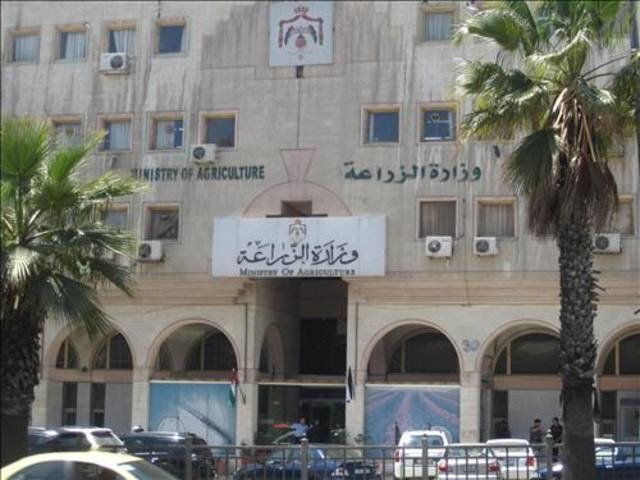 الزراعة: تنسيق مع الإقليم لحماية المنتج المحلي والالتزام بالروزنامة الزراعية