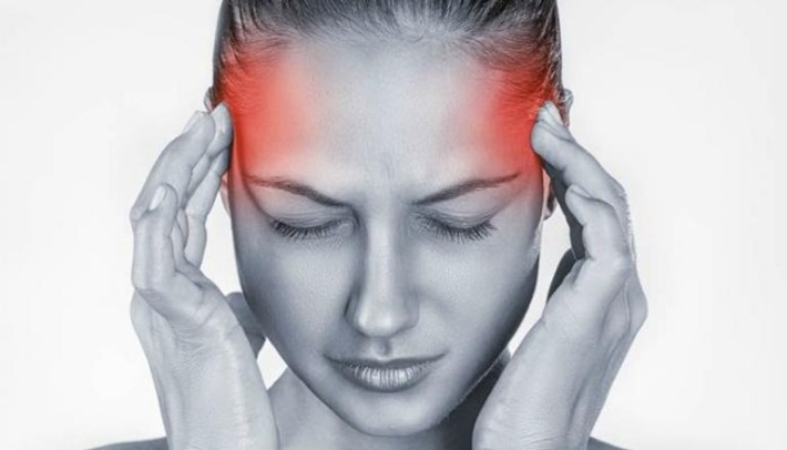 أعراض السكتة الدماغية.. احذر الصداع الشديد