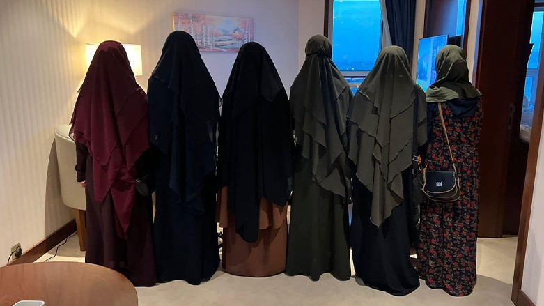 بمساعدة من نيجيرفان بارزاني.. نادية مراد تعلن تحرير 6 مختطفات إيزيديات من داعش