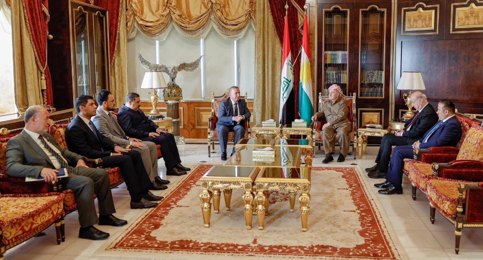 سەرۆک بارزانی پێشوازیی لە شاندێکی نوێنەرانی پارێزگای نەینەوا لە ئەنجوومەنی نوێنەرانی عێراق کرد و چەند پرسێکیان تاوتوێ کرد.