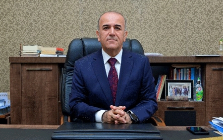 بورهان ئەرگوشی  ڕاوێژكاری پێشكەوتووی پەروەردە بۆ گوڵان:     ستراتیژیەتی وەزارەتی پەروەردە بۆ پێگەیاندنی تاكێكی سەردەمیانە و نیشتمانپەروەرە كە ڕێز لە بەها جوانەكانی كۆمەڵگە بگرێت