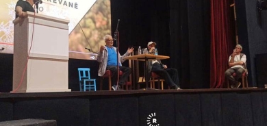 HEZKURDê li Îzmîrê Dengbêj Şakiro bibîr anî