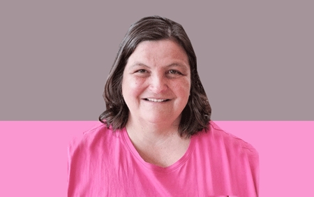 ئەلینا ڕۆشا مینۆكاڵ بۆ گوڵان:     لە ڕووی تیۆرییەوە بەنامەركەزیكردنی دیموكراتییانە پتر لە ئاست خواستی خەڵكدا دەبێت