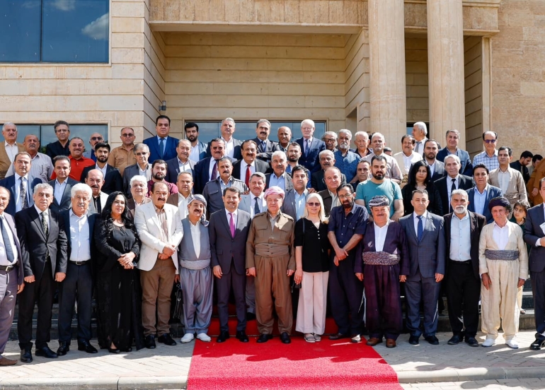 سەرۆك بارزانی پێشوازیی لە ژمارەیەك لە هونەرمەندانی كوردستان دەكات