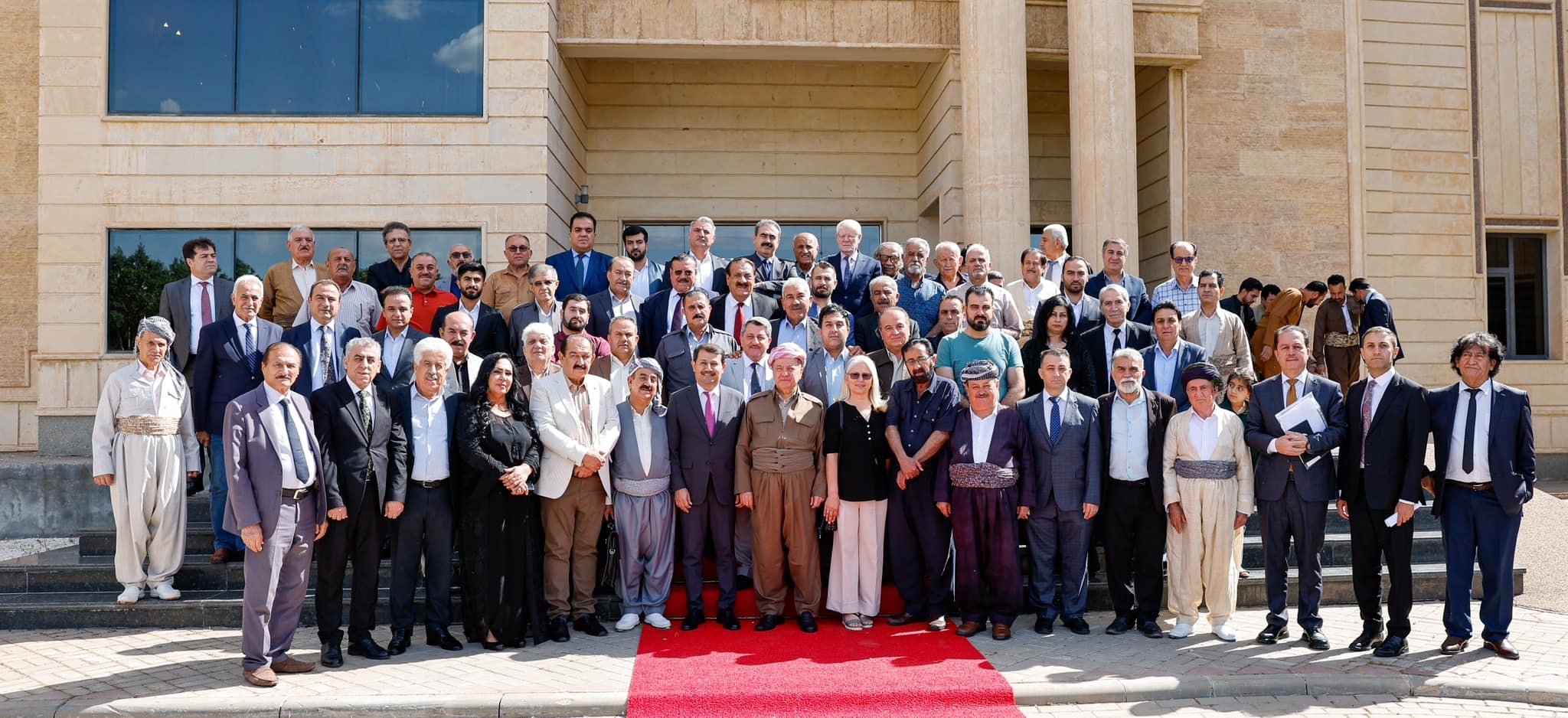 الرئيس بارزاني يستقبل عدداً من فناني كوردستان