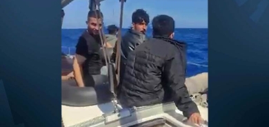 Belemeke ku koçberên Kurd tê de ne li nêzîkî giraveke Yunanistanê rêgirî lê tê kirin