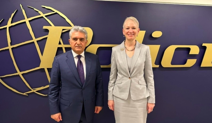 ريبر أحمد ومساعدة وزير الدفاع الأمريكي يبحثان تعزيز العلاقات بين إقليم كوردستان والولايات المتحدة