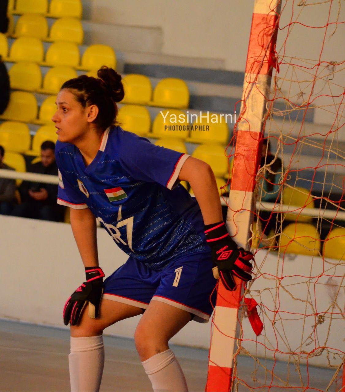 فائیزەجەلال دەچێتە یانەی زەورا