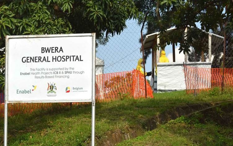 DAIŞê êrîşî dibistanê kir: Herî kêm 25 kuştî