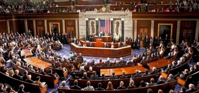 Kongrêsa Amerîkayê zext li wezîrê derve dike