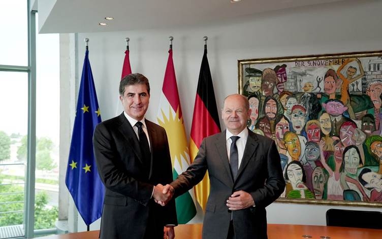 رئيس إقليم كوردستان يجتمع مع المستشار الألماني في برلين