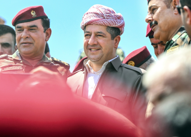 ئه‌مڕۆ مه‌سرور بارزانی سه‌ردانی هێزه‌كانی پێشمه‌رگه‌ی له‌ میحوه‌ری پردێ كرد و له‌ نزیكه‌وه‌ جه‌ژنه‌ پیرۆزه‌ی لێ كردن.