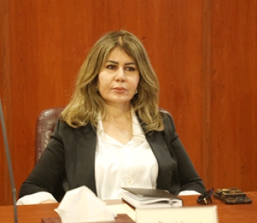 د.مونا یوخەنا یاقۆ  سەرۆكی دەستەی سەربەخۆی مافی مرۆڤ لە كوردستان:     زاڵكردنی هەندێ ڕێسای ئایینی و دابونەریتی كۆمەڵایەتی و عەشایری بەسەر دەقە یاساییەكاندا، دەبێتە هۆی گۆشەگیركردنی ڕۆڵی یاسا لە نێو كۆمەڵگەدا