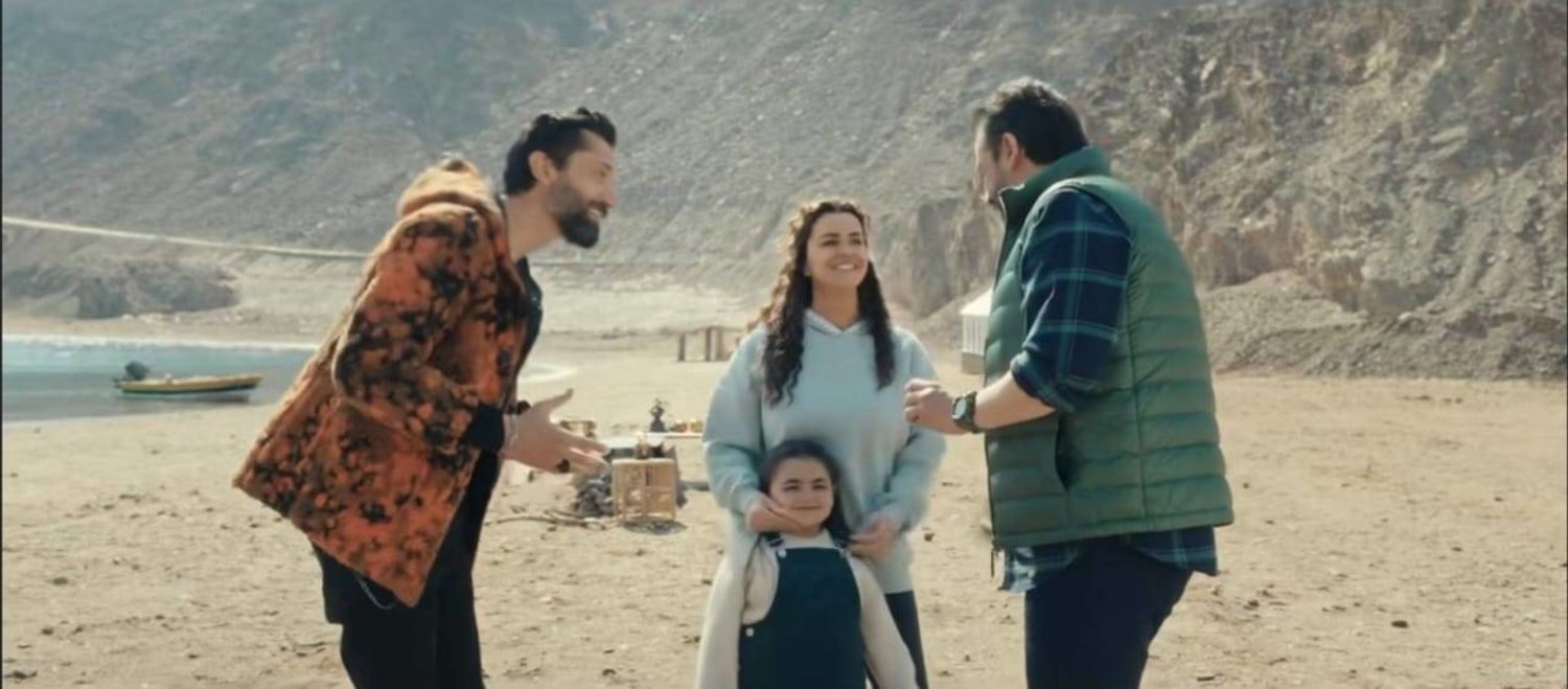 «بيت الروبي»: رحلة سينمائية ترصد تأثيرات العالم الافتراضي
