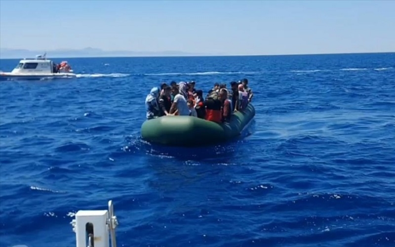 پاسەوانی کەناراوەکانی تورکیا ٨٤ کۆچبەری ئەفغانی لە دەریادا ڕزگار کرد