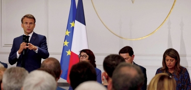 ماكرون: تجاوزنا ذروة الأزمة