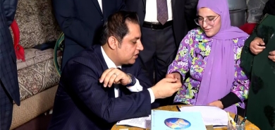 مسرور بارزاني يمنح طالبة متفوّقة منزلاً في كوردستان