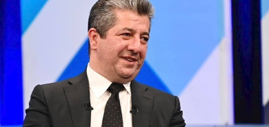 رئيس حكومة كوردستان يجتمع مع شخصيات من شرائح متنوعة لتقييم عمل تشكيلته الحكومية