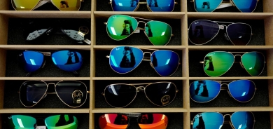 أيّ النظارات الشمسية أفضل للعين؟ خبيرة تجيب