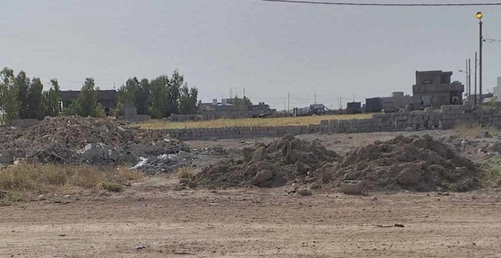 Erebên hawirdê  li ser rêya kembera Kerkûkê çêkirina xaniyan berdewam dikin