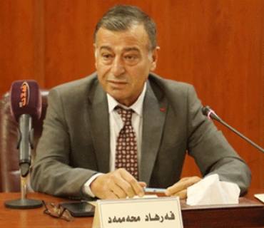    فەرهاد محەمەد  ئەندامی بەشی ڕۆشنبیری و ڕاگەیاندنی پارتی دیموكراتی كوردستان:     لە وڵاتێكدا حزبە سیاسییەكان ڕێز لە بڕیار و ئیرادەی گەلی خۆیان نەگرن، چۆن دەوڵەتی یاسا دادەمەزرێت و یاسا سەروەر دەبێت؟   