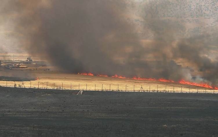 حريق يلتهم عشرات الدونمات من محاصيل الفلاحين في حرير بأربيل